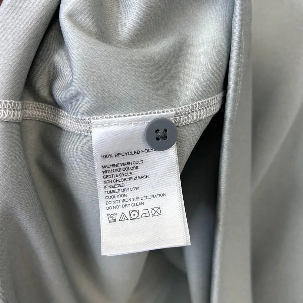 Tommy Bahama excellent pre